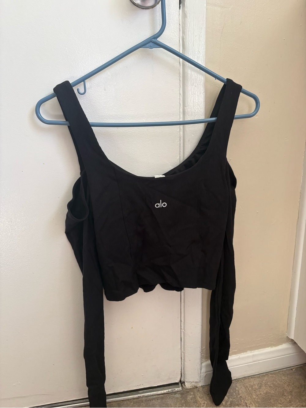 ALO Yoga Black Ribbed Scoop Crop Tank